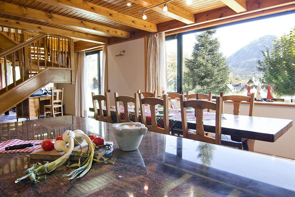 Casa Lola Pirene Villa Vielha Bilik gambar